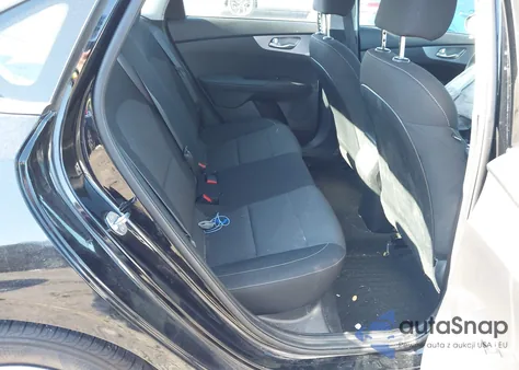 2024 Kia Forte Lx z USA, uszkodzony, nr VIN 3KPF24AD2RE699133